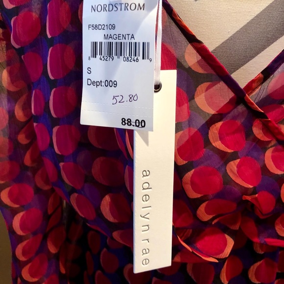 🆕 Adelyn Rae Sheer Veiled Dress - Picture 4 of 7